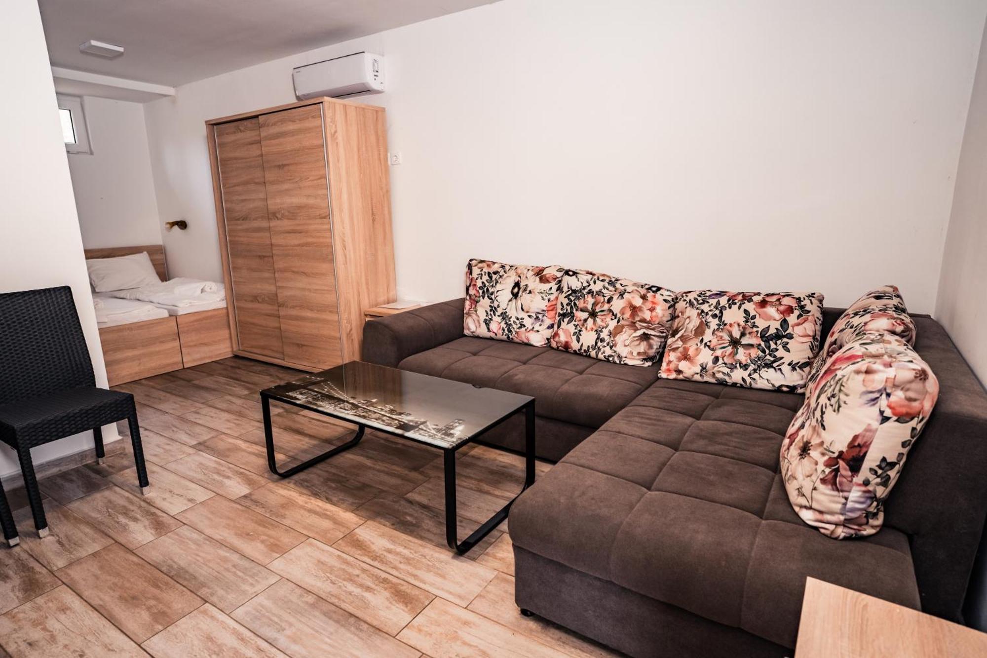 Siocamping Hazak Homes *